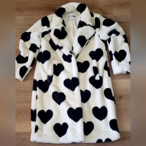 FASHIONOVA Black and White Heart Pattern Furry Coat SZ M
